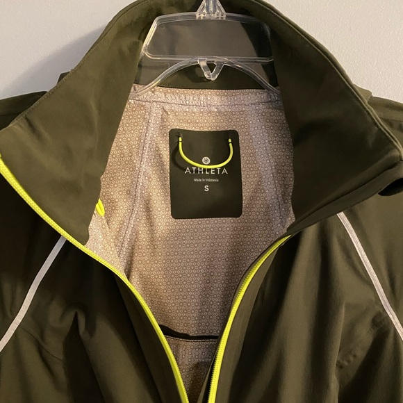 Green windbreaker/runner jacket size S by Athleta - Picture 1 of 10